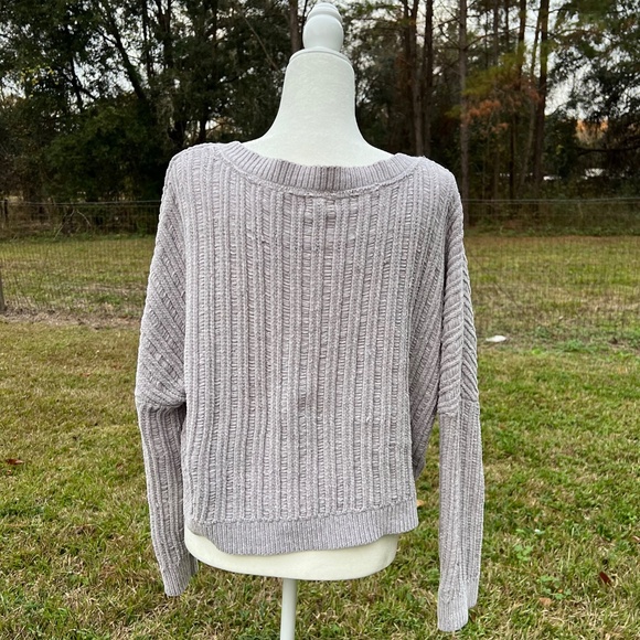 NWOT Sweater - Picture 3 of 4